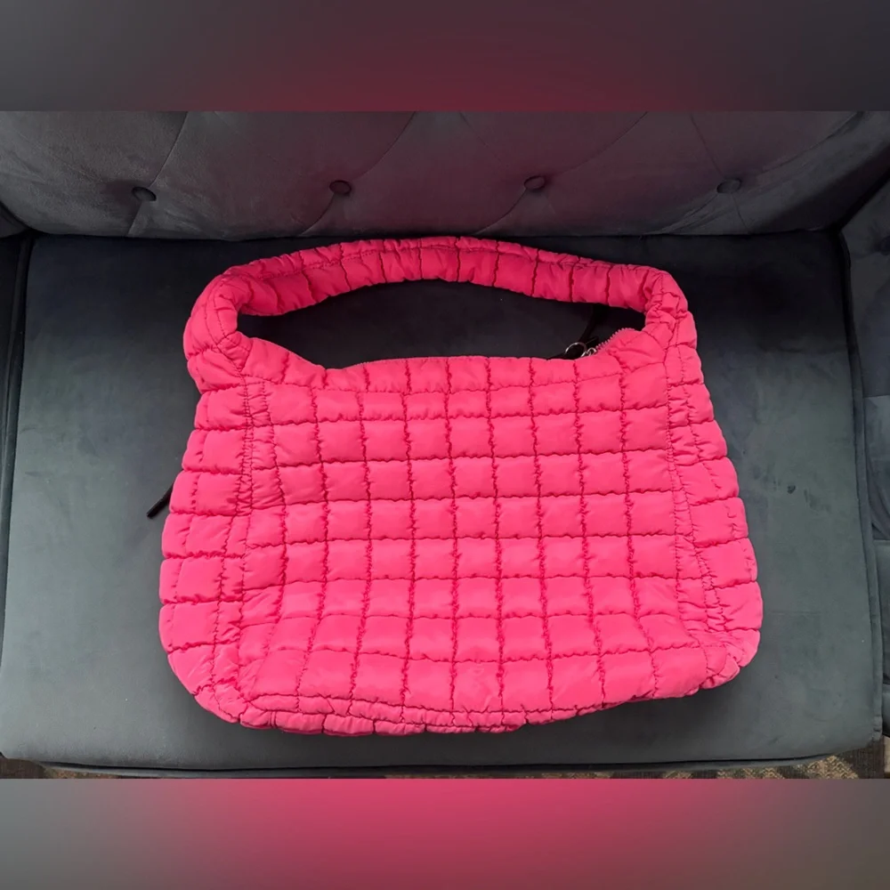 FP Movement Quilted Carryall Bag - Picture 7 of 7